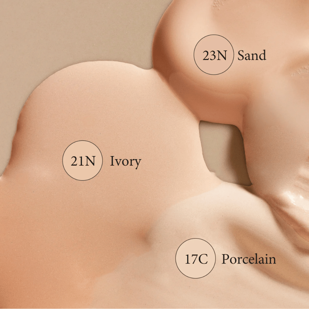 Här visas tre nyanser av TIRTIRs Mask Fit All Cover Cushion: 17C Porcelain, 21N Ivory, och 23N Sand, perfekt för att skapa en sömlös matchning med din hudton.