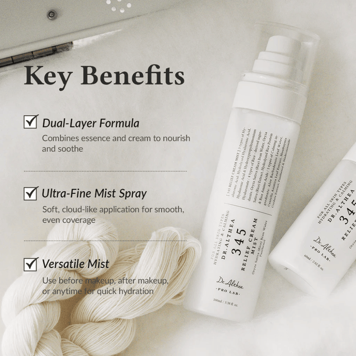 Dr. Althea 345 Relief Cream Mist mit Fokus auf Vorteile wie Doppel-Schicht-Formel, ultrafeiner Spray und vielseitige Anwendung für schnelle und gleichmäßige Feuchtigkeit.