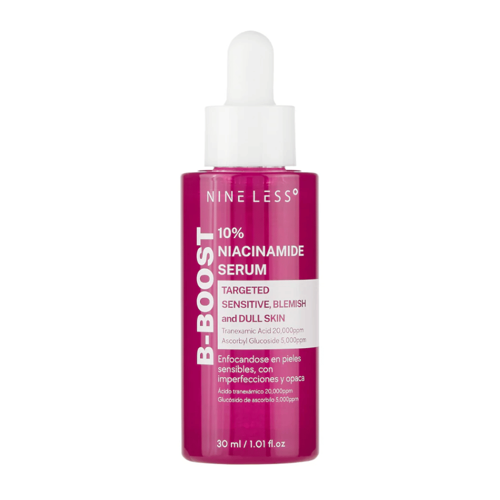 B-Boost 10% Niacinamide Serum in einer Flasche mit Pipette.
