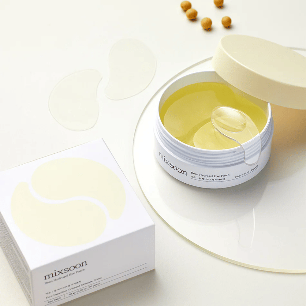 Mixsoon Bean Hydrogel Eye Patch – Intensiv feuchtigkeitsspendende Augenmasken für einen wacheren Blick.

🌱 Fermentierter Bohnenextrakt – Tief nährend und feuchtigkeitsspendend.
💧 Hydrogel-Technologie – Kühlend und perfekte Passform.
✨ Aufhellen & Schwellungen reduzieren – Bekämpft dunkle Ringe und Müdigkeitserscheinungen.

Perfekt für eine frische und ausgeruhte Haut!