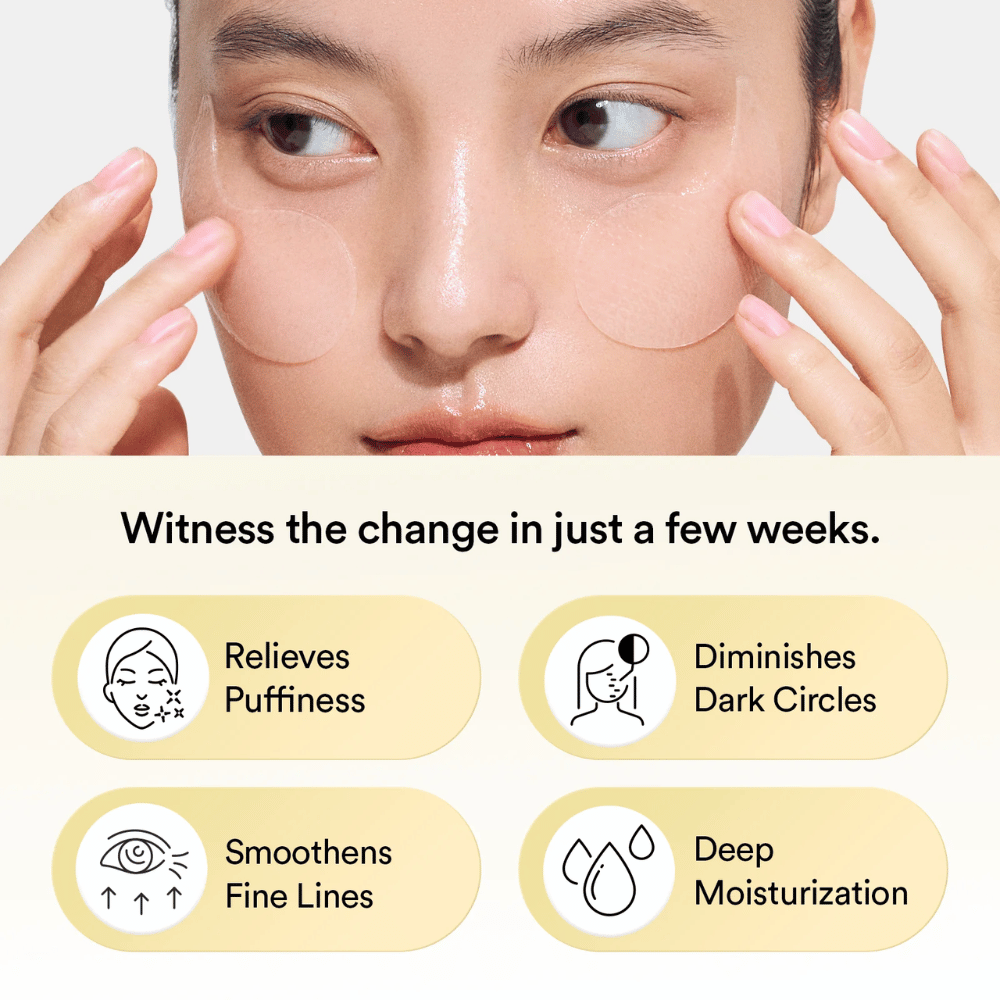 Nahaufnahme einer Frau, die Abib Collagen Eye Patch Jericho Rose Jelly unter den Augen aufträgt. Symbole und Text zeigen die Effekte des Produkts: reduziert Schwellungen, mildert dunkle Ringe, glättet feine Linien und spendet tiefenwirksame Feuchtigkeit.