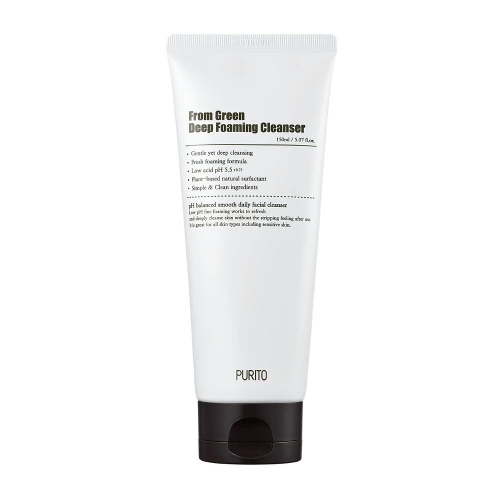 Purito From Green Deep Foaming Cleanser ist eine tiefenreinigende Gesichtsreinigung mit einer sanften Formel auf pflanzlichen Tensiden. Sein niedriger pH-Wert von 5,5 hilft, das natürliche Gleichgewicht der Haut zu erhalten, wodurch es ideal für alle Hauttypen ist, einschließlich empfindlicher Haut.