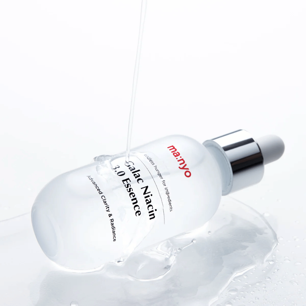 Ma:nyo Galac Niacin 3.0 Essence – feuchtigkeitsspendende und strahlende Essenz mit Galactomyces und Niacinamid, die die Klarheit und Struktur der Haut verbessert.