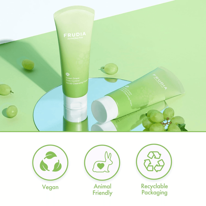 FRUDIA Green Grape Pore Control Scrub Cleansing Foam – vegane und cruelty-free Gesichtsreinigung mit recycelbarer Verpackung, entwickelt für effektive Porenpflege.
