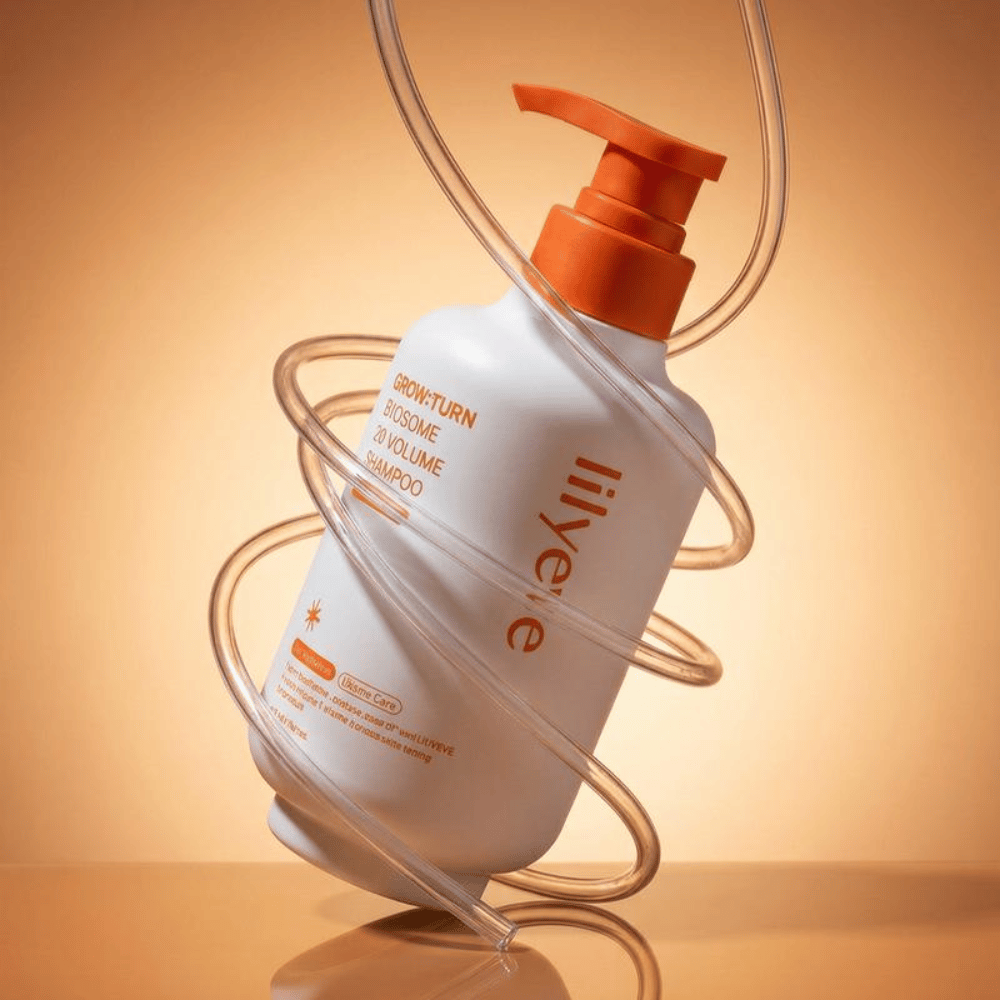LILYEVE Grow:Turn Exosome 3D Volume Shampoo mit modernem Design und Pumpflasche für eine einfache Anwendung