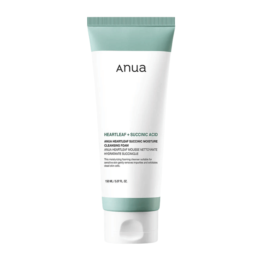 Freigestelltes Produktbild vor neutralem Hintergrund, das Anua Heartleaf + Succinic Acid Moisture Cleansing Foam im Detail zeigt. Das Bild fokussiert sich auf die Verpackung, Größe und das Design des Produkts für eine klare Produktpräsentation.