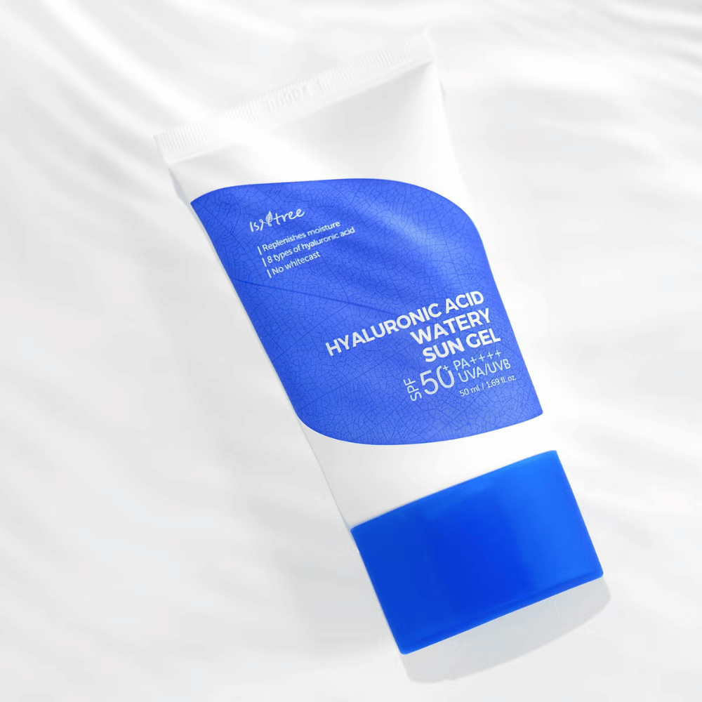 Isntree Hyaluronic Acid Watery Sun Gel SPF50+ PA++++ 50ml – koreanische Sonnencreme mit 8 Arten von Hyaluronsäure für intensive Feuchtigkeit und UV-Schutz.