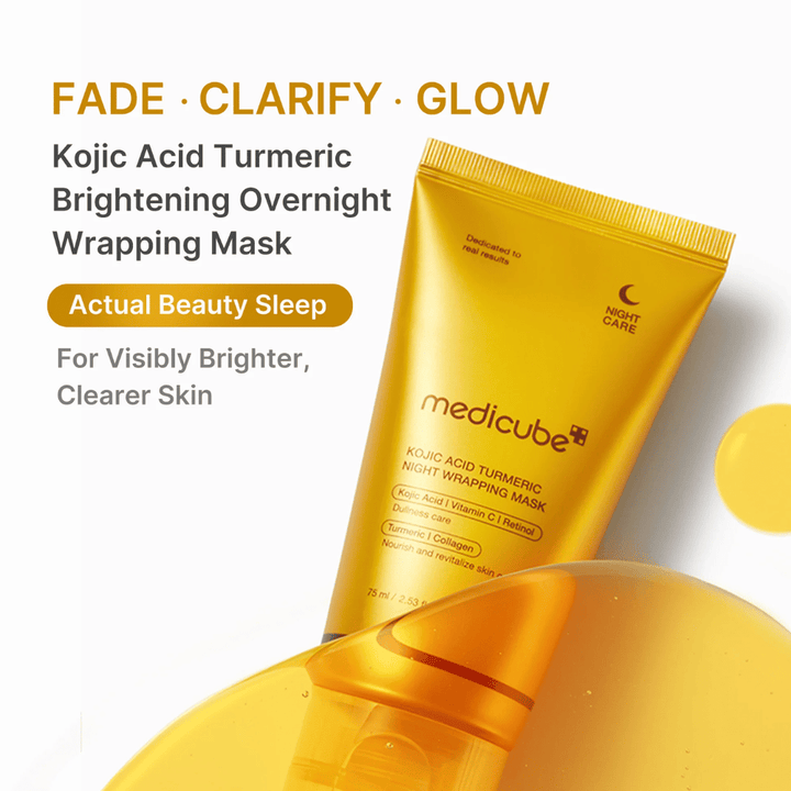 Medicube Kojic Acid Turmeric Night Wrapping Mask in goldfarbener Tube für die nächtliche Hautpflege, die zu klarerer, ebenmäßigerer und strahlenderer Haut beiträgt.