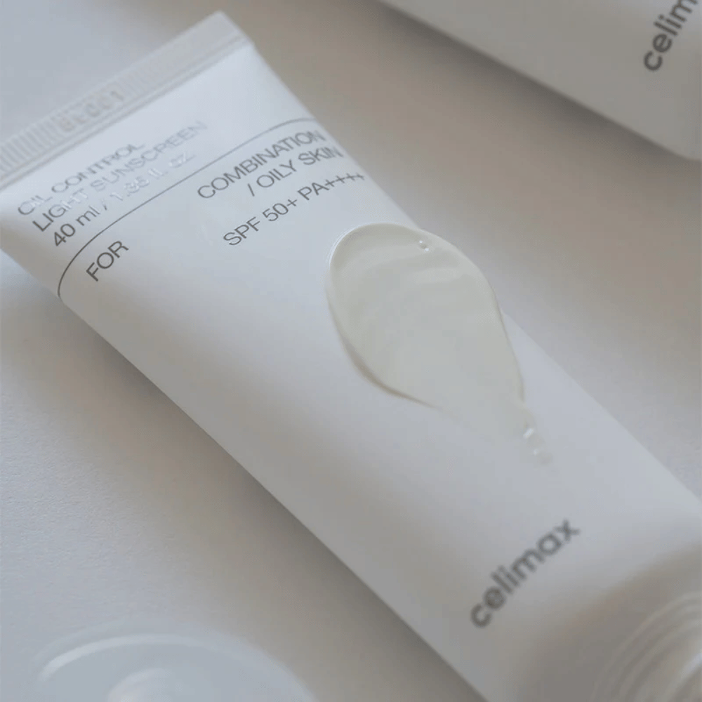 Celimax Oil Control Light Sunscreen SPF 50+ PA++++ mit leichter Gel-Creme-Textur, die schnell einzieht und die Haut mit Feuchtigkeit versorgt, ohne ein klebriges Gefühl zu hinterlassen