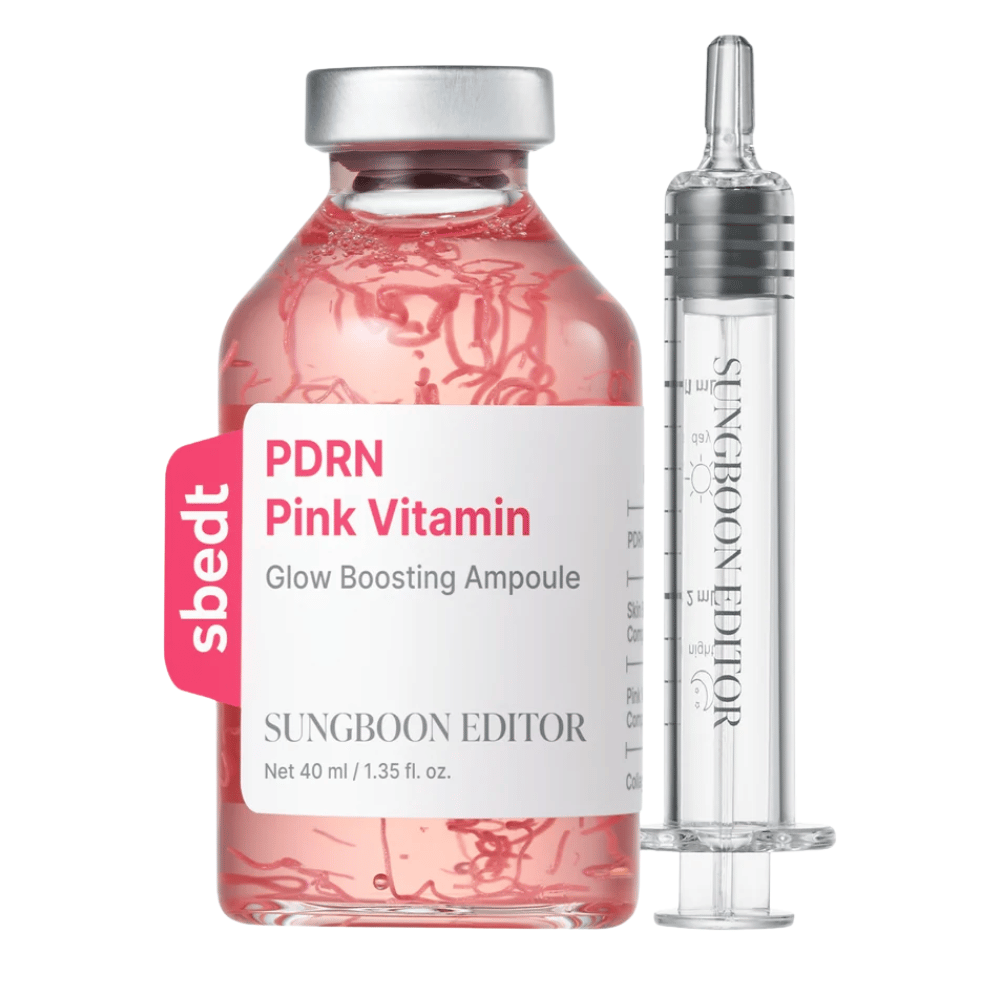 8. SUNGBOON EDITOR PDRN Pink Vitamin Glow Boosting Ampoule 40 ml – rosa Glasflasche mit passendem transparentem Applikator vor weißem Hintergrund