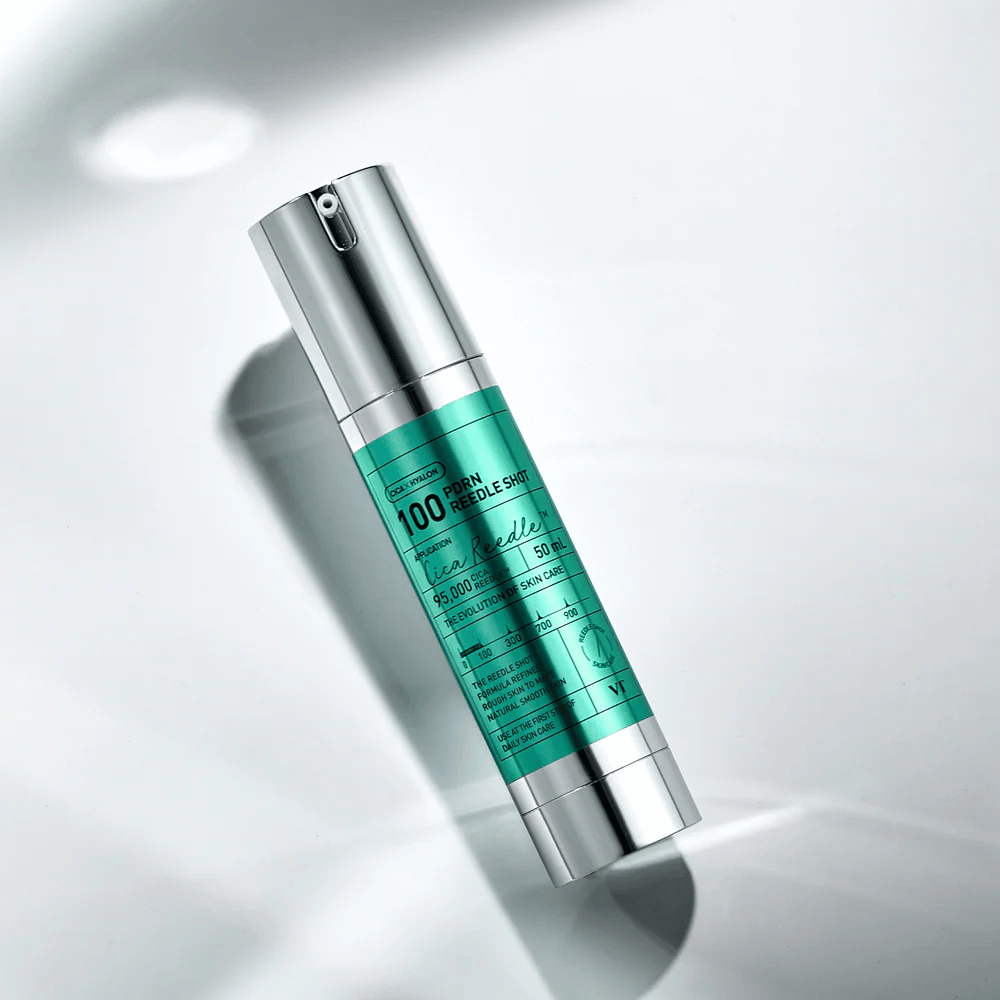 VT Cosmetics PDRN Reedle Shot 100 Serum in Pumpflasche mit Microneedling-Effekt, das die Hautstruktur verbessert und die Erneuerung anregt