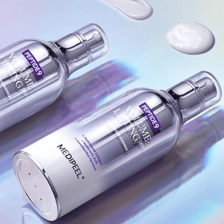 Medi-Peel Peptide 9 Volume Lifting Essence – feuchtigkeitsspendende Anti-Aging-Essenz mit Peptiden, die hilft, der Haut mehr Volumen, Strahlkraft und ein strafferes Gefühl zu verleihen.