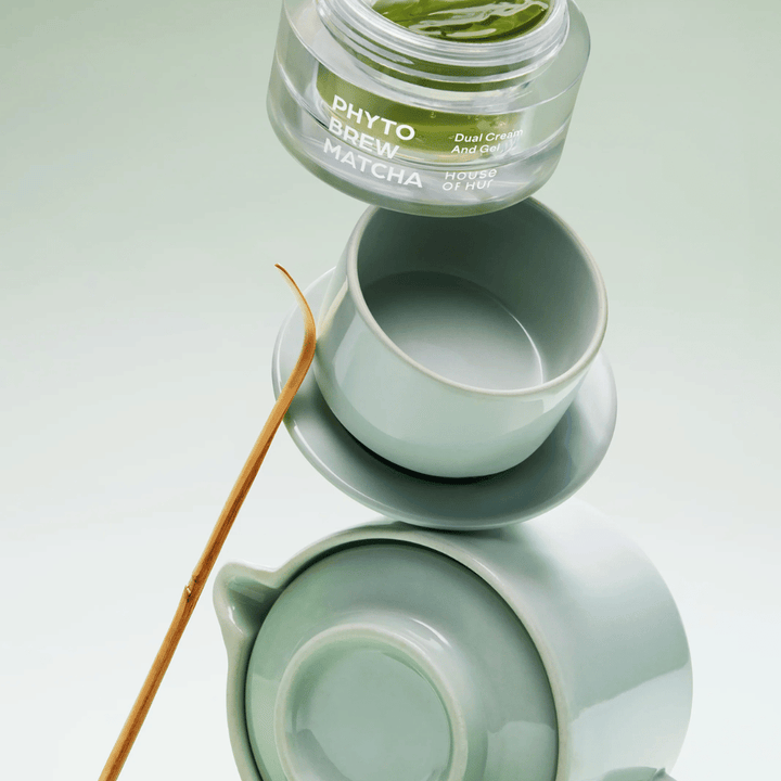 House of Hur Matcha-Creme mit einzigartiger zweiteiliger Formel, die leichtes Gel und pflegende Creme für eine angepasste Hautpflege kombiniert