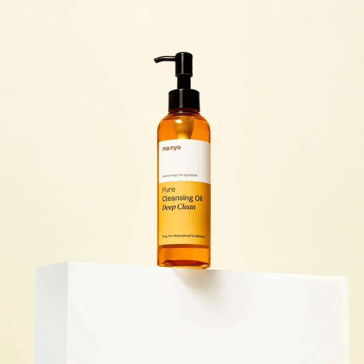 ma:nyo Pure Cleansing Oil Deep Clean in Pumpflasche – Koreanisches Reinigungsöl für die Tiefenreinigung der Poren und das Entfernen von schwerem Make-up.