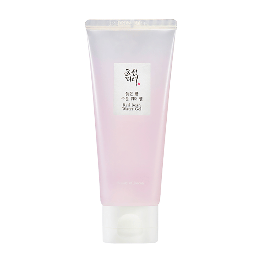Das Bild zeigt eine Tube von "Red Bean Water Gel" von Beauty of Joseon. Das Produkt hat eine leichte rosa Farbgebung auf der Verpackung und scheint ein Hautpflegeprodukt mit roten Bohnen zu sein, was darauf hindeuten könnte, dass es Eigenschaften zur Verbesserung der Hauttextur und des Glanzes hat.