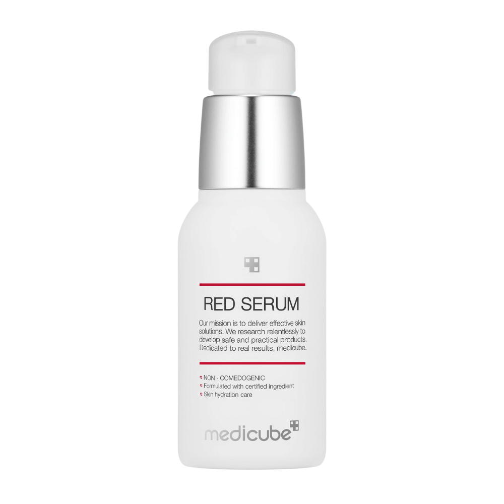 medicube Red Serum 2.0 – weiße Pumpflasche mit Silberdetails, entwickelt, um die Haut mit Feuchtigkeit zu versorgen und Pickel zu bekämpfen, ohne die Poren zu verstopfen.