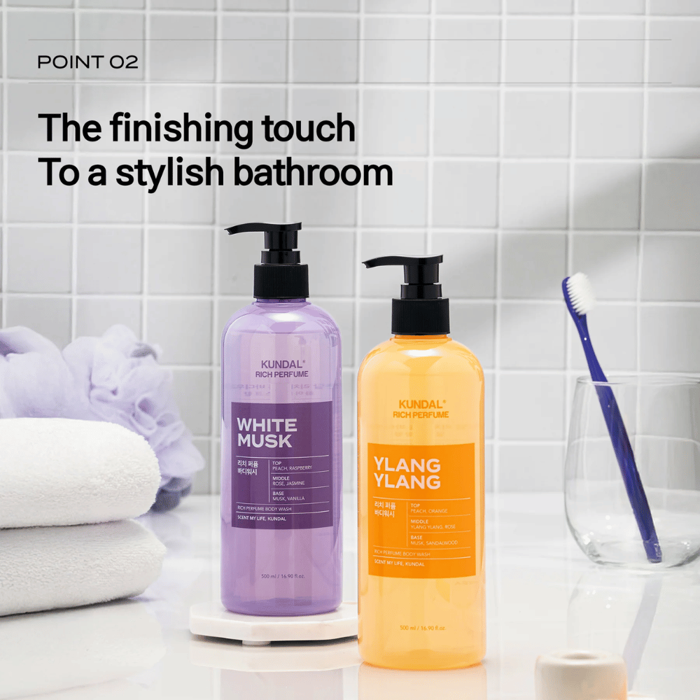 3. KUNDAL Rich Perfume Body Wash White Musk & Ylang Ylang – zwei Duschseifen in einer stilvollen Badezimmerumgebung