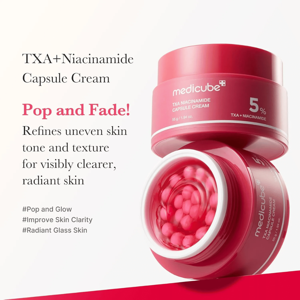 Medicube TXA Niacinamide Capsule Cream mit Text über Hauttönungsausgleich und Leuchtkraft, zeigt ein offenes Glas mit rosa Kapseln und die Verpackung des Produkts daneben.