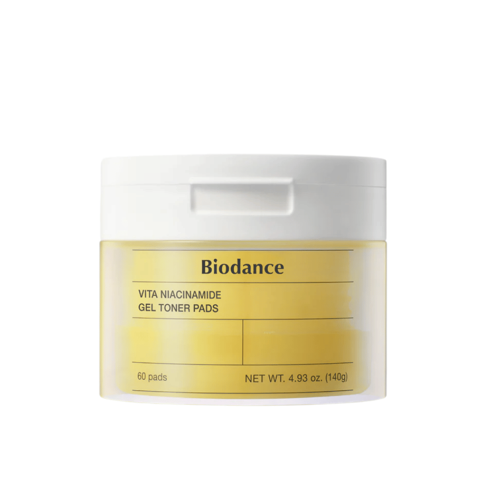 Biodance Vita Niacinamide Gel Toner Pads – Verpackung mit 60 Pads in einem gelben Behälter mit weißem Deckel, entworfen zur Glättung des Hauttons und Strahlkraft.