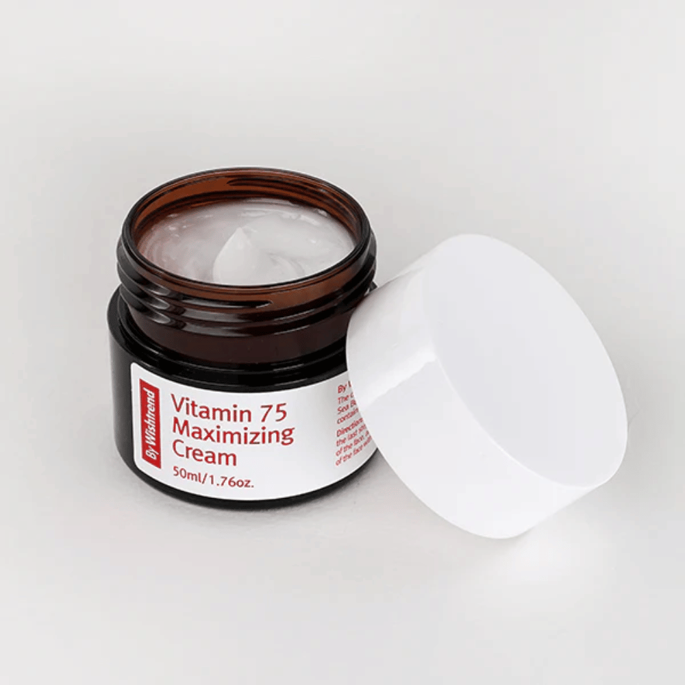 By Wishtrend Vitamin 75 Maximizing Cream Gesichtscreme mit Sanddorn, die die Haut mit Feuchtigkeit versorgt und für einen ebenmäßigeren Hautton und natürliche Ausstrahlung sorgt.