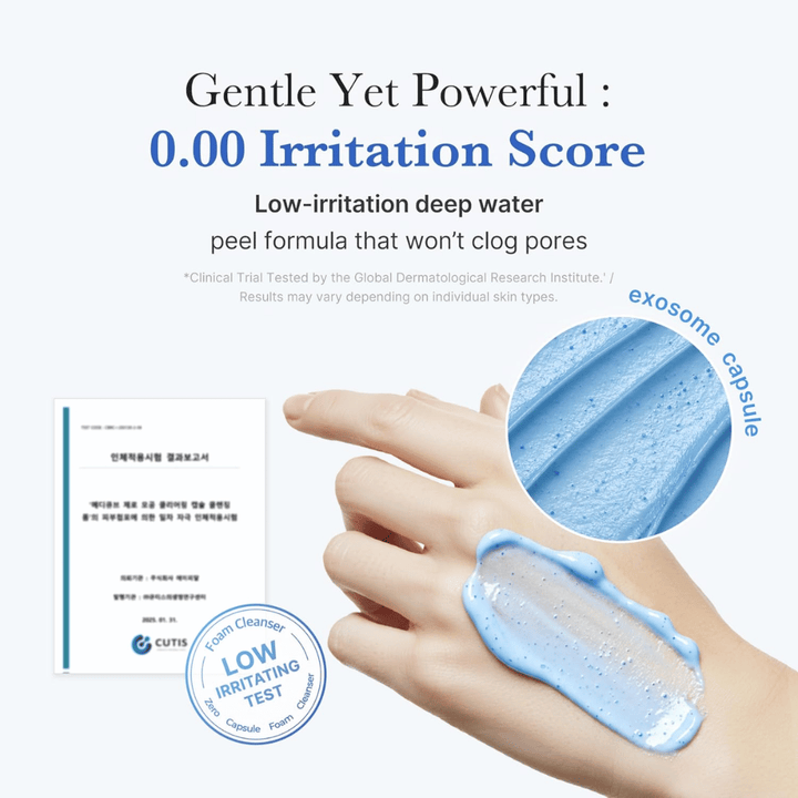 Medicube Zero Pore SA Clear Capsule Cleansing Foam – reizarme Reinigung mit blauen Kapseln, die die Haut sanft peelen und Poren tiefenreinigen.